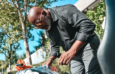 މަޓޭ ޕެޓްރޯލް ބަހާ ވާހަކަ އަކީ ކޮމެޑީއެއް ނޫން