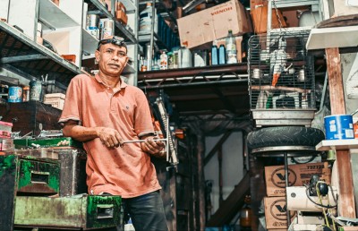 ހަމަ އެއްވެސް ފޫހިކަމެއް ނެތި ރޫޅާލަ ރޫޅާލާ