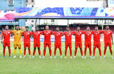 ބާރުބާރަށް ކުރިއަށްދިޔަ އިންޑިއާގެ ފުޓްބޯޅަ މިހާރު މަޑުޖެހިއްޖެ: އޮސްކާ