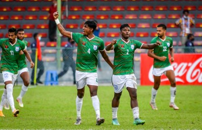 އިންޑިއާ އަތުން ހޯދި ޕޮއިންޓާ އެކު ބަންގްލަދޭޝް އެއްވަނަ އަށް