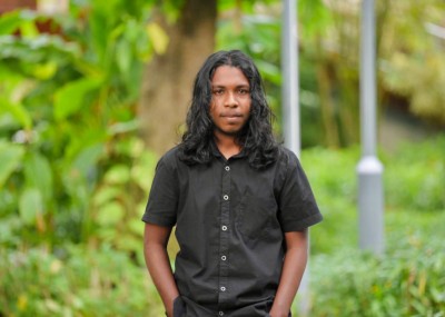 އައްޕި: ފުޓުބޯޅައަށް އޮތް ލޯތްބާއެކު، ސިޑިބަރިން ހަރުފަތެއް މައްޗަށް!