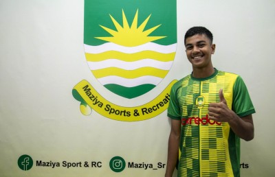 އުއްމީދީ ޒުވާން ފޯވާޑް އިލާން މާޒިޔާއަށް ސޮއިކޮށްފި