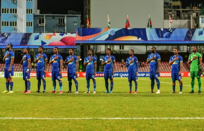 ލަންކާގައި ފުޓްބޯޅަ ކުޅޭނެ ވަކި ސްޓައިލެއް ފުރަތަމަ ފަހަރަށް ކަނޑައެޅިއްޖެ: ކޯޗު