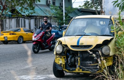 ހުޅުމާލޭގެ އިންޑަސްޓްރިއަލް ޒޯންގެ މަގުތަކުން ވެހިކަލްތައް ނަގަން އަންގައިފި
