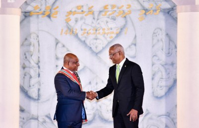 ޝާހިދަށް ނިޝާން އިއްޒުއްދީނުގެ އިއްޒަތުގެ ވެރިކަމުގެ ލަގަބު