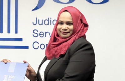 ސިވިލް ކޯޓުގެ ބައެއް މުވައްޒަފުން އިސްގާޒީގެ މައްސަލައެއް ޖޭއެސްސީ އާއި އޭސީސީއަށް ހުށަހަޅައިފި