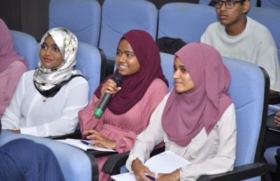 ރާއްޖޭގެ ހަ ސްކޫލެއްގެ 16 ކުދިން އިއާދަކުރަނިވި ހަކަތައިގެ ތަޖުރިބާ ދަތުރެއްގައި އިންޑިއާ އަށް