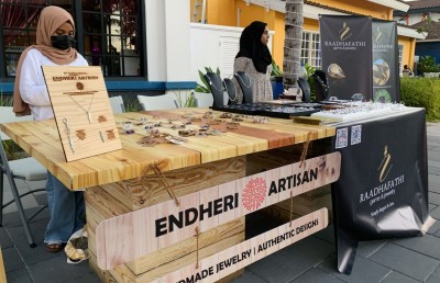 ކްރޮސްރޯޑްސް ސްޓްރީޓް މާކެޓް: ކުދި ވިޔަފާރިތަކަށް ބޮޑު ފުރުސަތެއް