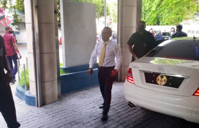 ނަޝީދު ރާއްޖެ ވަޑައިގެން ރައީސްއާ ބައްދަލުވި ވަގުތުކޮޅު