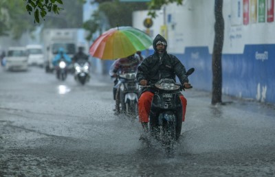 މާލޭގެ މަގުތަކުގައި ބޮޑުވާ ފެން ބިމު އަޑީގައި ރައްކާކޮށް، ބޭނުންކުރަނީ