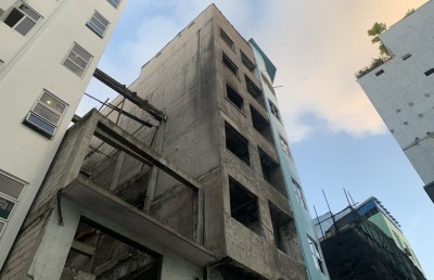 ބޮޑު އަލިފާނުގައި ހާދިސާގައި ރޯވެ، ފަޅަށް ހުރި ގެއެއްގައި އަނެއްކާ ވެސް ރޯވެއްޖެ