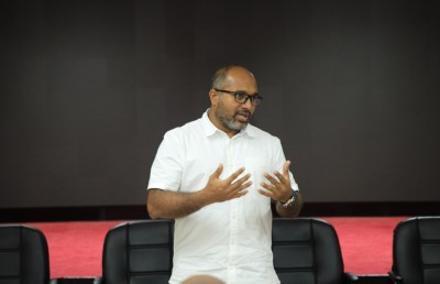 އަތުހަރު ގޮޅީގައި އުޅުނު ގޮތް ފެންނަ ވީޑިއޯ ނޫސްވެރިންނަށް ދައްކައިފި