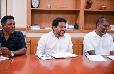 ބޮޑުކަންނެލީގެ މަސްވެރިން ކަންބޮޑުވުންތަކާ އެކު ރައީސް އަރިހަށް