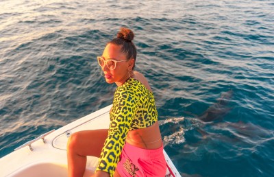 މެލް ބީއަށް ކޮވިޑް ޖެހި ބަލި އެނދުގައި، ބޭނުމީ ރާއްޖޭގައި ޗުއްޓީއެއް