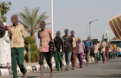 ނައިޖީރިއާގެ މާރުކޭޓަކަށް ބަޑިޖަހައި 20 މީހުން މަރާލައިފި