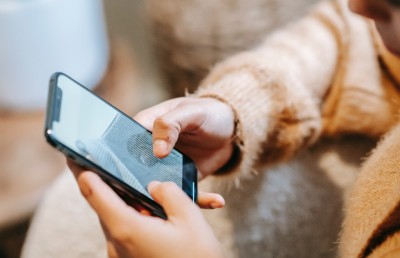 ކުޑަކުދިންނަށް ސްކްރީން ނުދައްކަން ސްވިޑަން ސަރުކާރުން އެދެފި