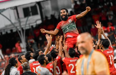 ދަގަނޑޭގެ ލަނޑުން ލަންކާ ބަލިކޮށް ރާއްޖެ ފައިނަލުގެ އުއްމީދު ބޮޑުކޮށްފި