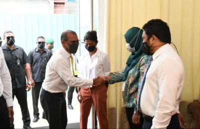 ނަޝީދު ރާއްޖެ ވަޑައިގެން ރައީސްއާ ބައްދަލުވި ވަގުތުކޮޅު