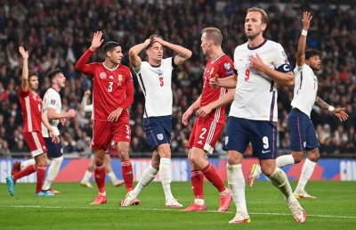 ރޮނާލްޑޯ ހެޓްރިކް ހެދިއިރު އިންގްލެންޑް މެޗު އެއްވަރު