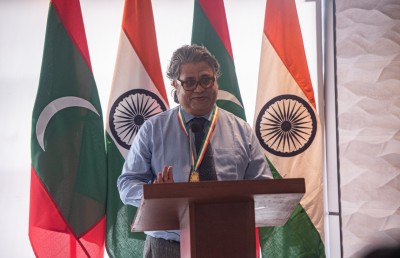 އެޓްމޮސްފިއާ ރިސޯޓްގެ ފައުންޑަރަށް ޝަރަފުވެރި އެވޯޑެއް