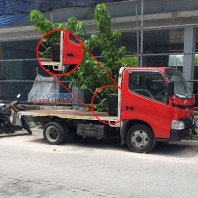 ނުރައްކާތެރި އެއްޗެއް ކަމަށް ޝައްކު ކުރެވިގެން ބެލިއިރު ހުރީ ކުނި