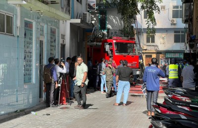 ބިދޭސީން ހިންގާ ކެފޭއެއްގައި ރޯވެއްޖެ