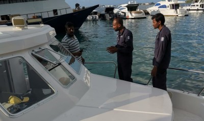 ފުލުހުން ނުކުމެ، ކަނޑު އުޅަނދުފަހަރު ޗެކްކުރަން ފަށައިފި