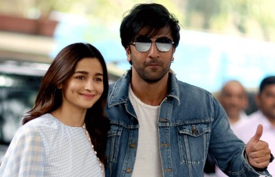 އާލިއާގެ ނެޝަނަލް އެވޯޑަށް ރަންބީރް އިންތިޒާރުގައި