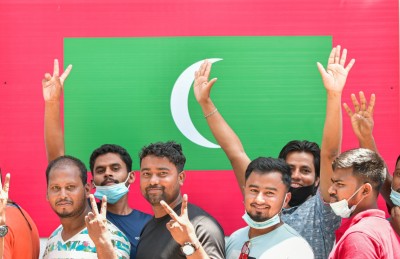 ރާއްޖޭގެ މެޗު ބަލަން ހިޔާ ފްލެޓް ސަރަހައްދުގައި ބޮޑު ސްކްރީން ބަހައްޓައިފި