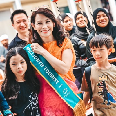 ޗައިނާ ޓޫރިސްޓުންގެ އަދަދު ދެ ލައްކަ ހުރަސްކޮށްފި