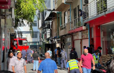 ބިދޭސީން ހިންގާ ކެފޭއެއްގައި ރޯވެއްޖެ