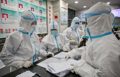 ވޫހާންގެ ބޭންކުގައި ހުރި ލޭގެ ސާމްޕަލްތައް ކޮވިޑަށް ޓެސްޓުކުރަނީ