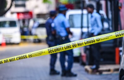 ސޭޓު ބަނދެ، ފިހާރައަކުން ފޯނާއި ފައިސާ ފޭރުނު މީހަކު 10 މަހަށް ޖަލަށް