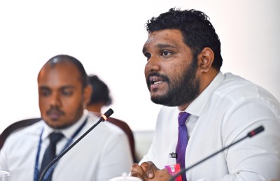 ކުންފުނިތައް ސިޔާސީ ކުރުމުގެ ބުރަ މިހާރު އުފުލޭވަރެއް ނޫން