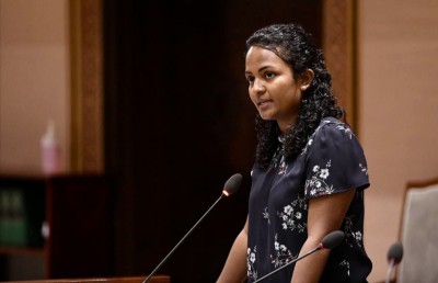 ނަޝީދުގެ އަރިސް، ޝައުނާގެ ތާއީދުވެސް ފައްޔާޒަށް