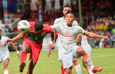 ޗެމްޕިއަން އިންޑިއާ އާއި ރާއްޖެއާ ދެމެދު ހުރި ފަރަގު