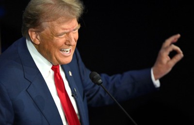 ޓްރަމްޕް ވިދާޅުވަނީ ވަގަށް އުޅޭ ބިދޭސީން ކަނީ ބުޅަލާއި ކުއްތާ ކަމަށް