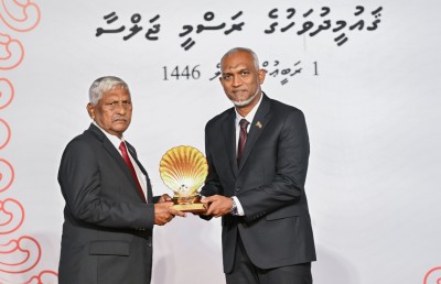 ކުޅުންތެރިއެއް، ކޯޗެއް، ރެފްރީއެއް: ކުޅިވަރުގައި ނާސިރު ވަރެއް ނެތް!