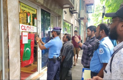 ހުއްދަ ނެތި ޑޮލަރު މާރުކުރާ ދެ ތަނެއް ބަންދުކޮށްފި