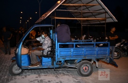 ރަށުން ބޭރު ދެ މީހެއްގެ ސަބަބުން ދަނގެތީގެ ނަން ޚަރާބު!