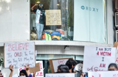 ދަރިވަރަކަށް ޖިންސީ ގޯނާކުރި ކަމަށް ތުހުމަތުވާ މީހާ ސަސްޕެންޑުކޮށްފި