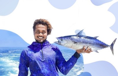 ޒުވާން މަސްވެރިޔާ، ސަފާރީއެއް ސަލާމަތް ކުރަން އުޅެނިކޮށް ފައި ބިނދިއްޖެ