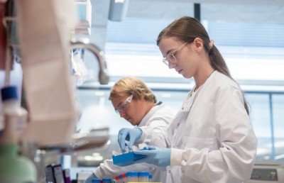 ކޮވިޑާ އެކު ސައިންސްވެރިން ބިރުވެރިކަމެއްގައި