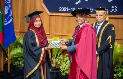 އޮންލައިންކޮށް ކިޔަވާއިރު ކިޔެވުމަށް އިތުރަށް ސަމާލުކަން ދޭންޖެހޭ:  މިނިސްޓަރު