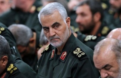 އެމެރިކާގެ އޮފިޝަލަކު އަވަހާރަކޮށްލަން އުޅުނުކަމުގެ ތުހުމަތުގައި ޕާކިސްތާނު މީހަކަށް ދައުވާކޮށްފި