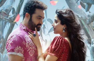 އެންޓީއާރާއި ސައިފް އަދި ޖާންވީގެ "ދޭވަރާ"ގެ ޓްރެއިލާ ނެރެފި