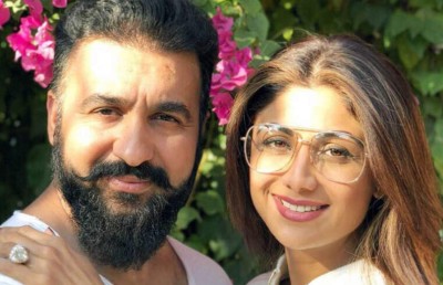 ޝެރްލީންގެ އަތުން 50 ކްރޯޑް ރުޕީސް ހޯދަން ޝިލްޕާ ޝެޓީގެ ދެމަފިރިން ކޯޓަށް