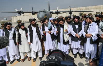 ތާލިބާނުން އަފްގާނު ހިފުމަކީ ހަރުކަށި ފިކުރަށް ލިބުނު ބާރެއް: ޖެނެރަލް މެކެންޒީ