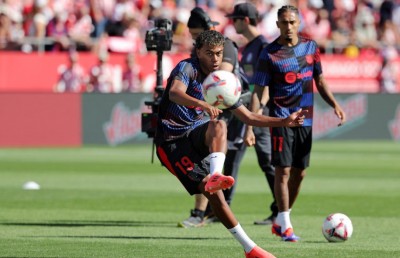 ޔަމާލަށް ބޮޑު މުސާރައެއް ދޭން ސަޕޯޓަރުން ގޮވާލަނީ