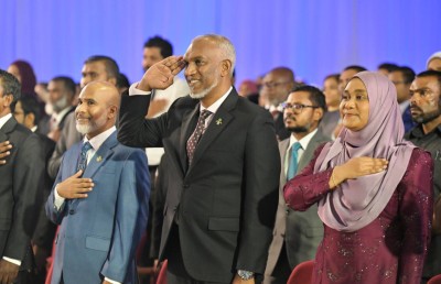 ތައުލީމީ ކުރިމަގަށް ދިވެހި ޓީޗަރުން ގިނަކުރަން މަޖުބޫރުވެފައި!